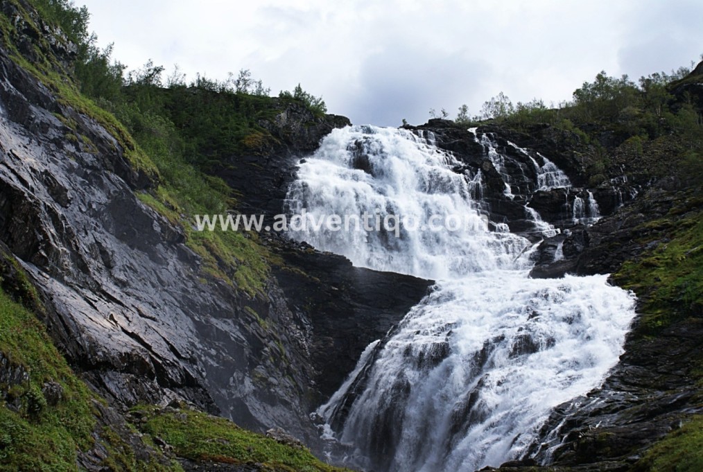 Top 34 North Carolina Waterfalls You Need to Visit Now!